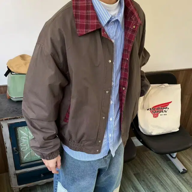 一碗士多  撞色拼接翻领格子静默美式复古个性化设计简约舒适无性别主义日常情侣城市户外通勤出街拍照休闲宽松学院风棒球服 男女同款