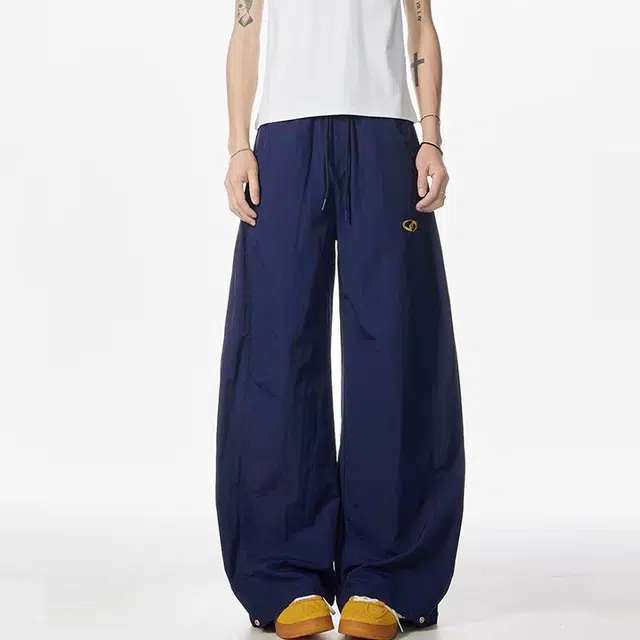 一碗士多 直筒刺绣高级感设计时尚美式复古慵懒风工装裤微喇通勤日常百搭弯刀裤舒适宽松跳舞出片纯色长款休闲裤 男女同款