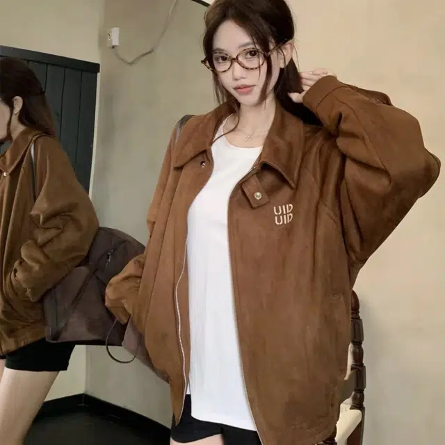 一碗士多  字母刺绣纯色线条别致翻领宽松静默美式复古简约小众设计高级感无性别主义日常情侣城市户外通勤韩系慵懒风棒球服 男女同款