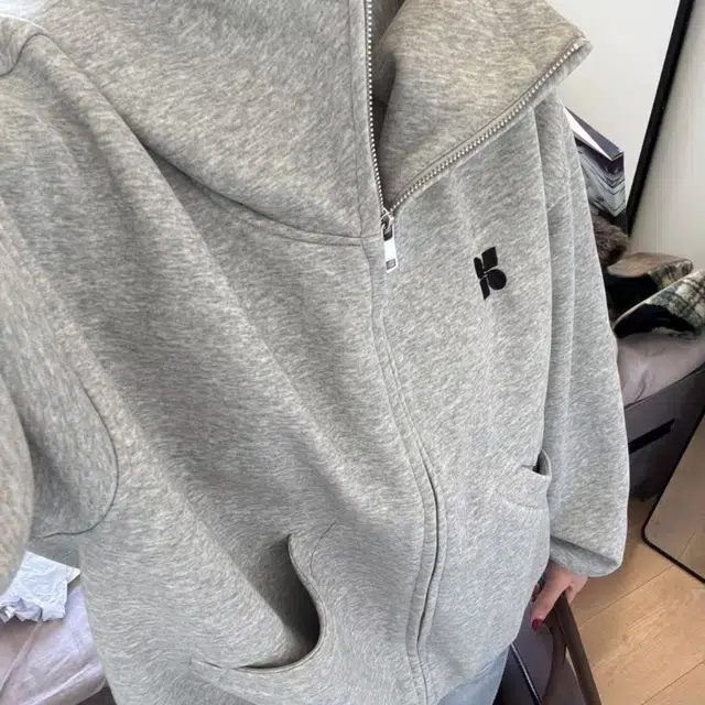 一碗士多  空气层廓形开衫纯色宽松舒适连帽小众个性化高级感无性别主义不挑人百搭日常情侣城市户外通勤出街拍照慵懒学院风棒球服 男女同款