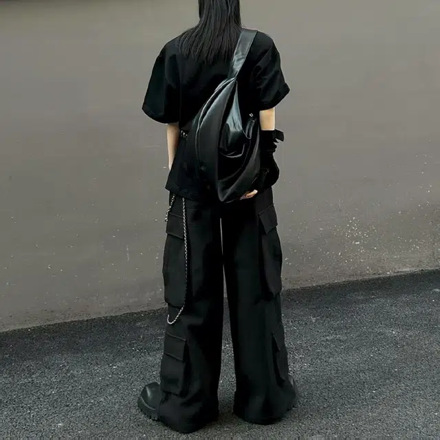 一碗士多 美式高街小众百搭机能解构廓形多口袋设计个性时尚宽松弯刀阔腿直筒舒适痞帅纯色通勤户外垂感拖地休闲裤 男女同款