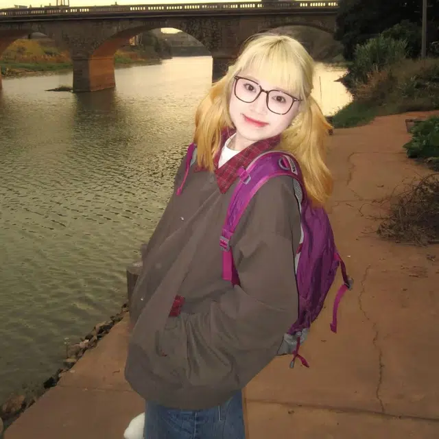 一碗士多  撞色拼接翻领格子静默美式复古个性化设计简约舒适无性别主义日常情侣城市户外通勤出街拍照休闲宽松学院风棒球服 男女同款