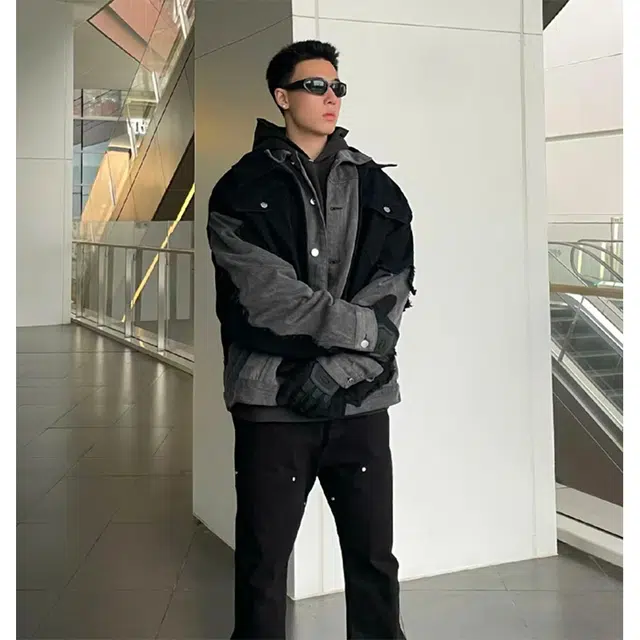 一碗士多 假两件撕裂拼接破裂美式复古高街时尚流行痞帅个性高级设计日常通勤宽松舒适百搭不挑人夹克 男女同款