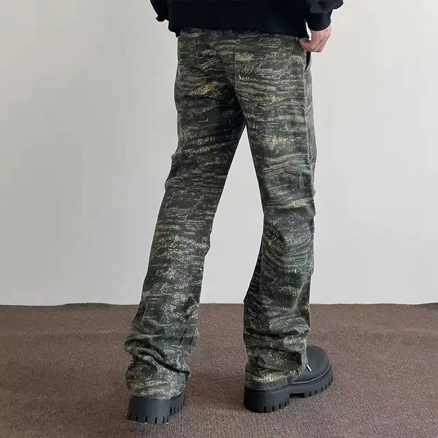 一碗士多 迷彩褶皱感做旧直筒微喇潮流百搭日常不贴腿显高显瘦多抽褶设计感拖地痞帅高级感时尚炸街牛仔裤 男女同款