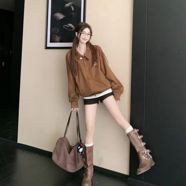 一碗士多  字母刺绣纯色线条别致翻领宽松静默美式复古简约小众设计高级感无性别主义日常情侣城市户外通勤韩系慵懒风棒球服 男女同款