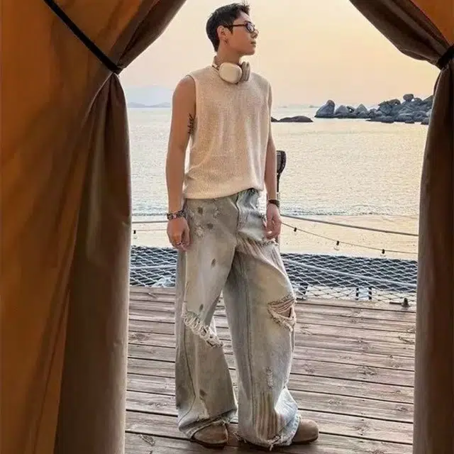 一碗士多 刷漆破洞水洗磨白做旧美式高街潮流痞帅拖地设计感宽松小众不对称复古屁直筒废土风牛仔裤 男女同款