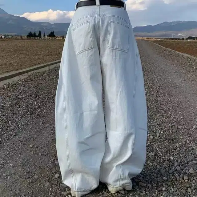 一碗士多 多口袋纯色拼接拖地阔腿百搭简约潮流美式复古日常休闲弯刀宽松显高显瘦不贴腿设计感松弛感牛仔裤 男女同款