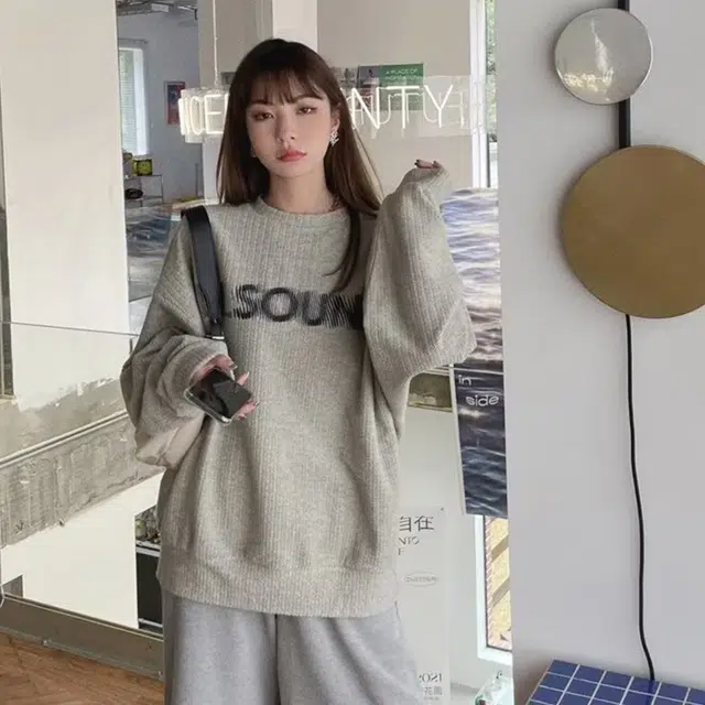 一碗士多 美式高街复古小众百搭简约内搭字母印花条纹宽松舒适亲肤日常通勤户外运动落肩袖套头休闲卫衣 男女同款