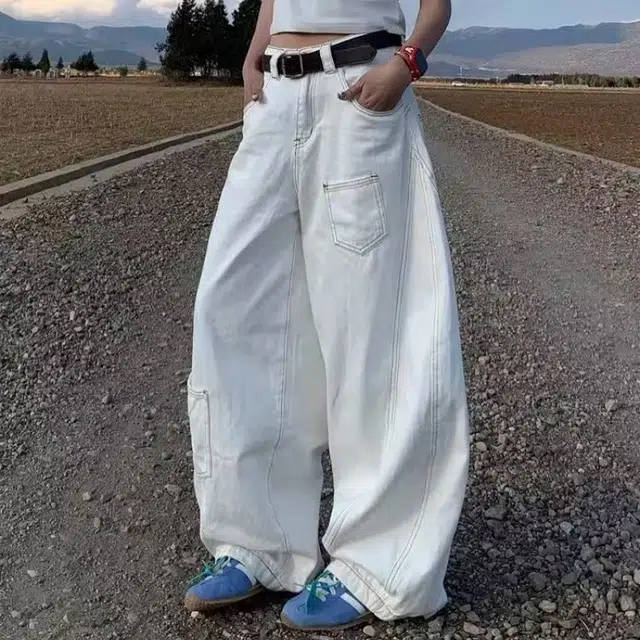 一碗士多 多口袋纯色拼接拖地阔腿百搭简约潮流美式复古日常休闲弯刀宽松显高显瘦不贴腿设计感松弛感牛仔裤 男女同款