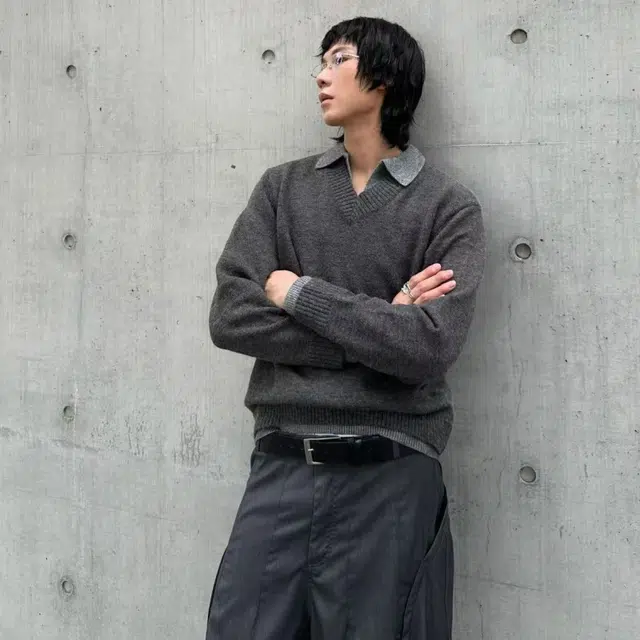 一碗士多 假两件翻领拼接纯色宽松舒适百搭复古高街日常户外通勤小众设计感出街拍照简约慵懒老钱风针织衫 男女同款