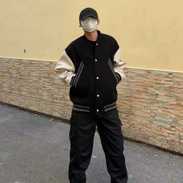 一碗士多  字母数字条纹拼接撞色设计美式复古潮牌时尚小众高级感宽松百搭情侣舒适日常户外城市通勤痞帅感棒球服 男女同款