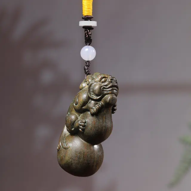古韵归龙山文创 新中式福禄貔貅复古轻奢国潮高级感文玩万事如意诸事顺遂收藏居家茶宠摆件招财纳福随身携带盘玩#好运 绿檀 把件 男女同款情侣款