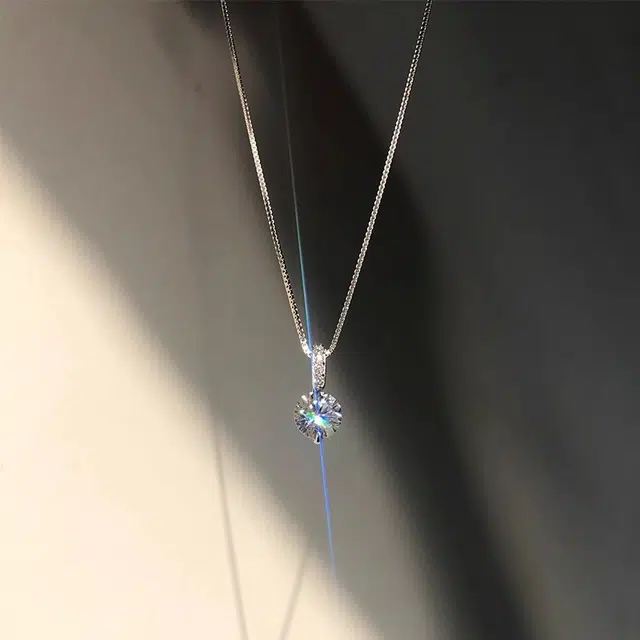 钰宝悦 璀璨闪耀吊坠 小众简约时尚轻奢高级感精致百搭锁骨链 锆石 项链 女款