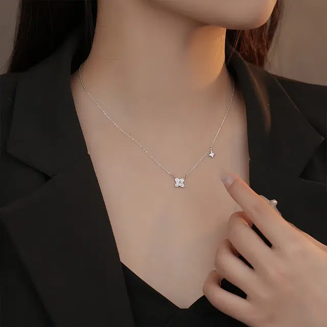 S925