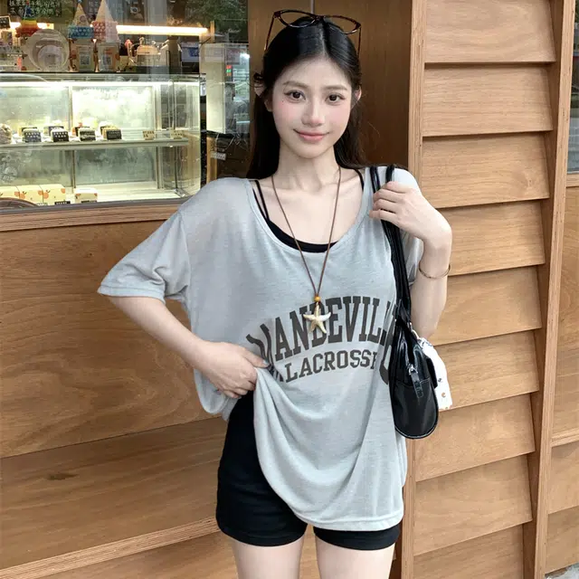 LAKESI T