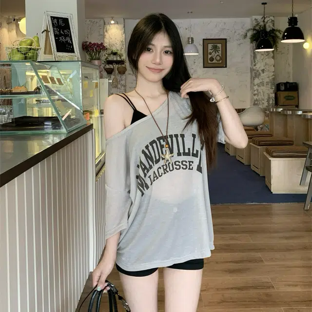 LAKESI T