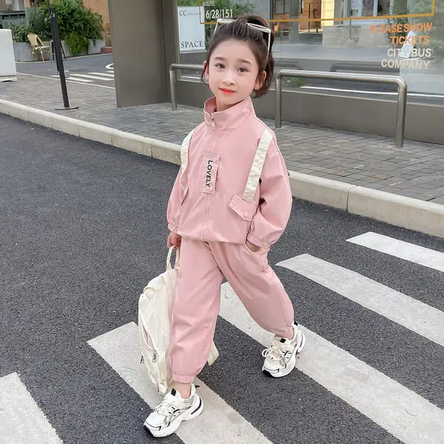 比比我休闲运动套装  女童春秋季后背包包大童潮牌小孩衣服 小女长长袖洋气时髦 舒适帅气轻便