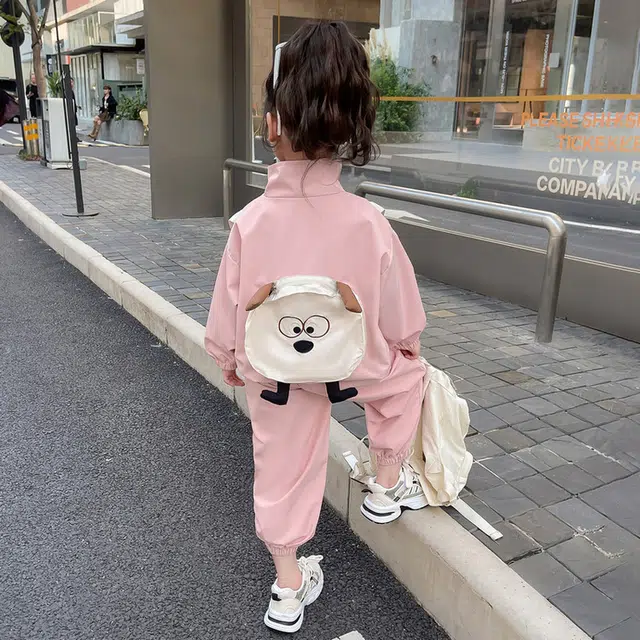 比比我休闲运动套装  女童春秋季后背包包大童潮牌小孩衣服 小女长长袖洋气时髦 舒适帅气轻便
