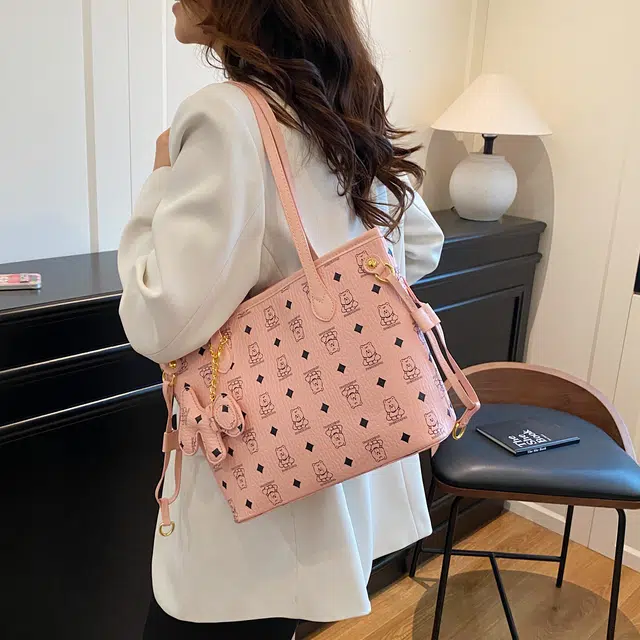 YTARA PU Tote