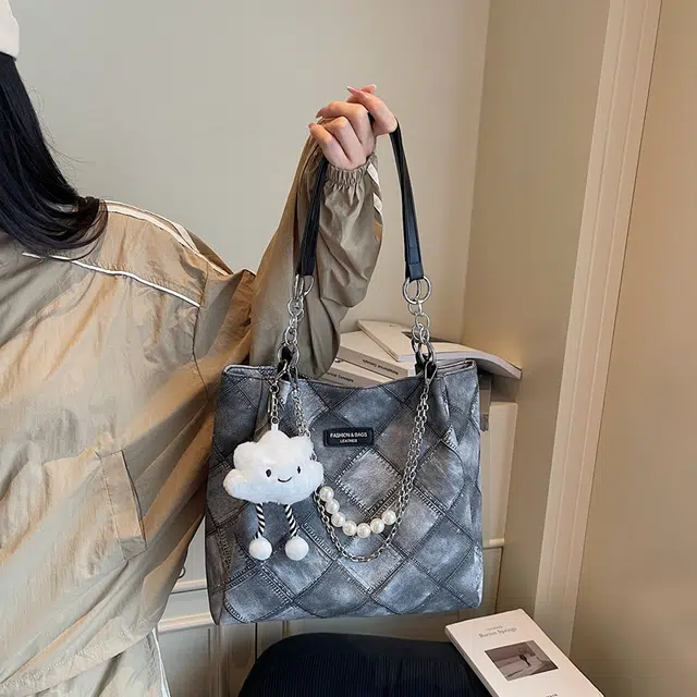 YTARA PU Tote