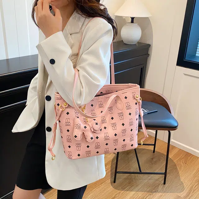 YTARA PU Tote