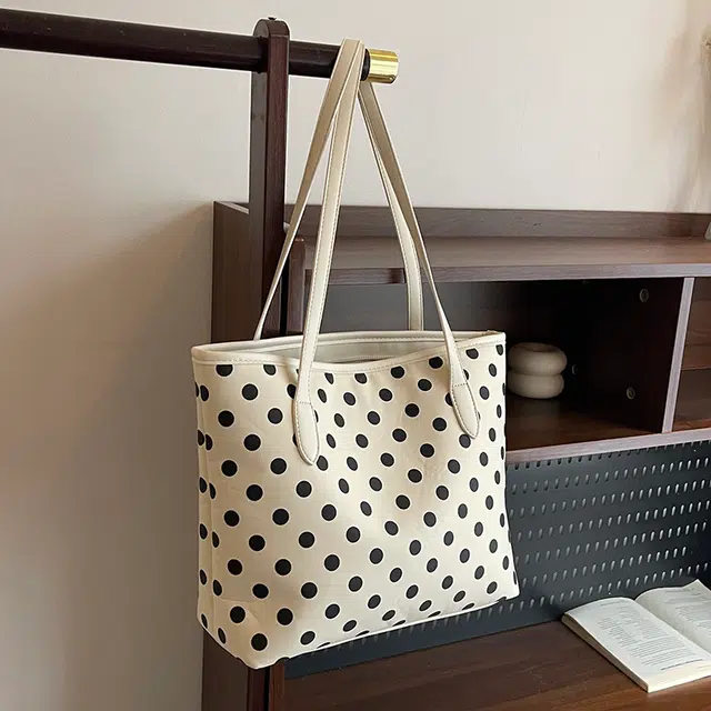 YTARA PU Tote