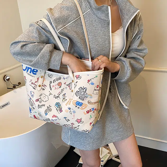 YTARA PU Tote