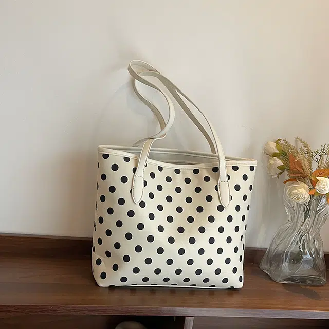 YTARA PU Tote
