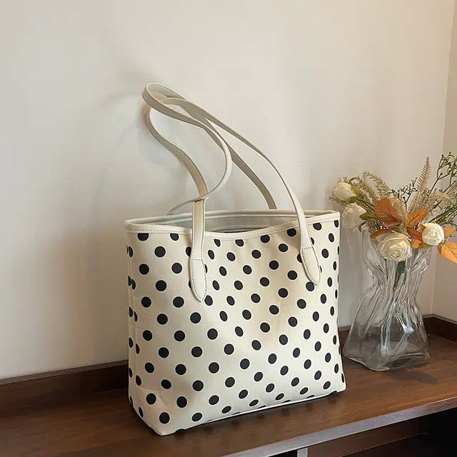 YTARA PU Tote