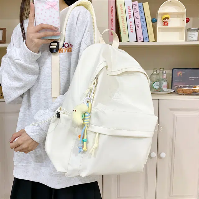 天才小熊 学生书包女初中生学院风 小众大高颜值 经典时尚设计 高级感 休闲拉链开合 尼龙布 双肩包 常规 白色