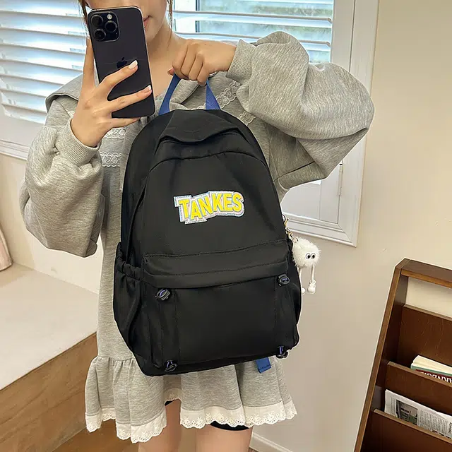 天才小熊 轻便减压书包女高中生大容量减负初中小学生  经典时尚小众设计 高级感 休闲拉链开合 牛津纺 双肩包 常规 黑色
