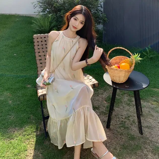 天才小熊 法式甜美碎花裙女夏季温柔风设计感挂脖露肩仙女裙子 无袖连衣裙 女款