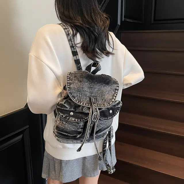 天才小熊 初中生书包女 大容量高中生减负 学生背包高颜值  经典时尚小众设计 高级感 牛仔布 双肩包 常规 黑色