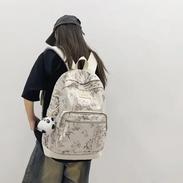 天才小熊 书包女初中女生高中生大学生背包  简约森系 经典时尚小众设计 高级感 休闲拉链开合 尼龙布 双肩包 常规 白色