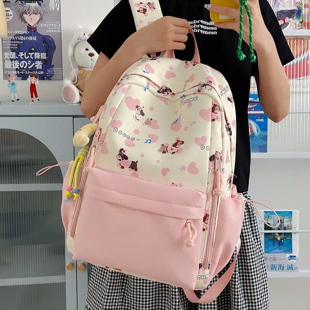 天才小熊 初中高中生女生大学生背包 简约森系 经典时尚小众设计 高级感 休闲拉链开合  尼龙布 双肩包 常规 粉红色