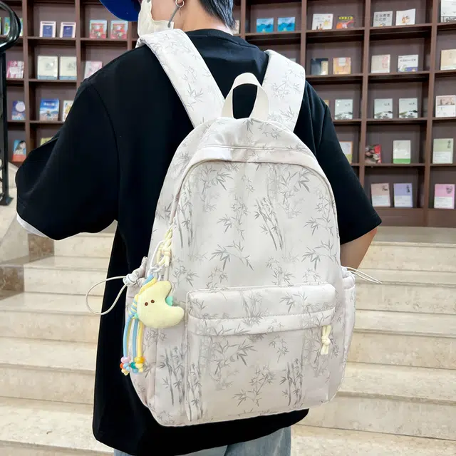 天才小熊 书包女生高中生日系撞色高颜值 大学生印花大容量背包  休闲拉链开合  尼龙布 双肩包 常规 白色