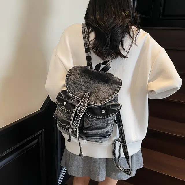 天才小熊 初中生书包女 大容量高中生减负 学生背包高颜值  经典时尚小众设计 高级感 牛仔布 双肩包 常规 黑色