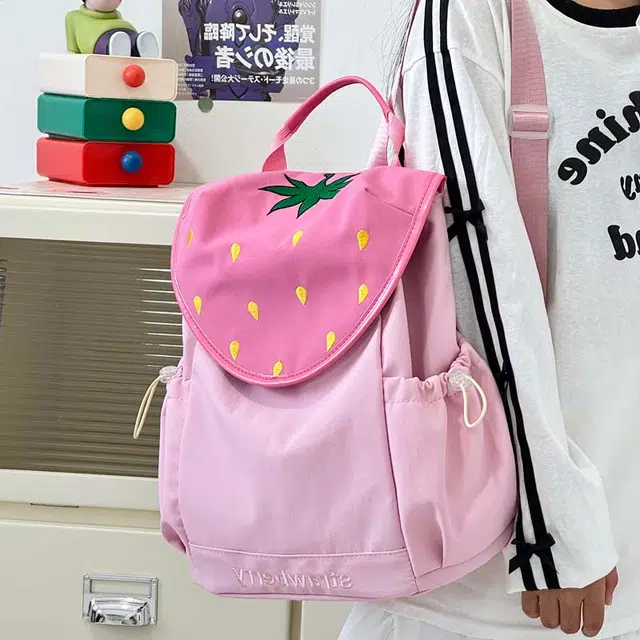 天才小熊 书包女初中生高中生小学生背包 经典时尚小众设计 高级感 休闲拉链开合 尼龙布 双肩包 常规 粉红色