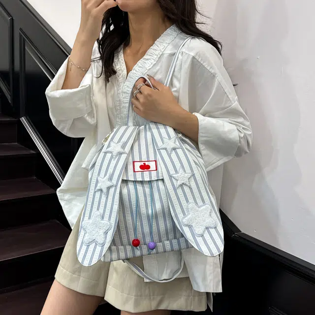 天才小熊 书包女高中学生超大容量初中生小轻便  经典时尚小众设计 高级感 休闲拉链开合 尼龙布 双肩包 常规 蓝色