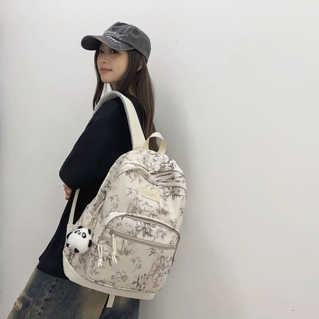 天才小熊 书包女初中女生高中生大学生背包  简约森系 经典时尚小众设计 高级感 休闲拉链开合 尼龙布 双肩包 常规 白色
