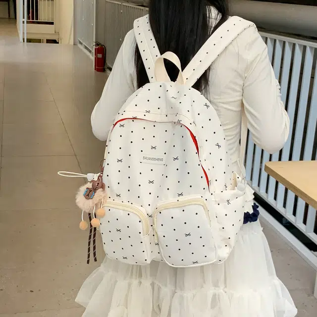 天才小熊  简约森系学生 书包 初中生 经典时尚小众设计 高级感 休闲拉链开合 百搭可爱学院风 尼龙布 双肩包 常规 乳白色