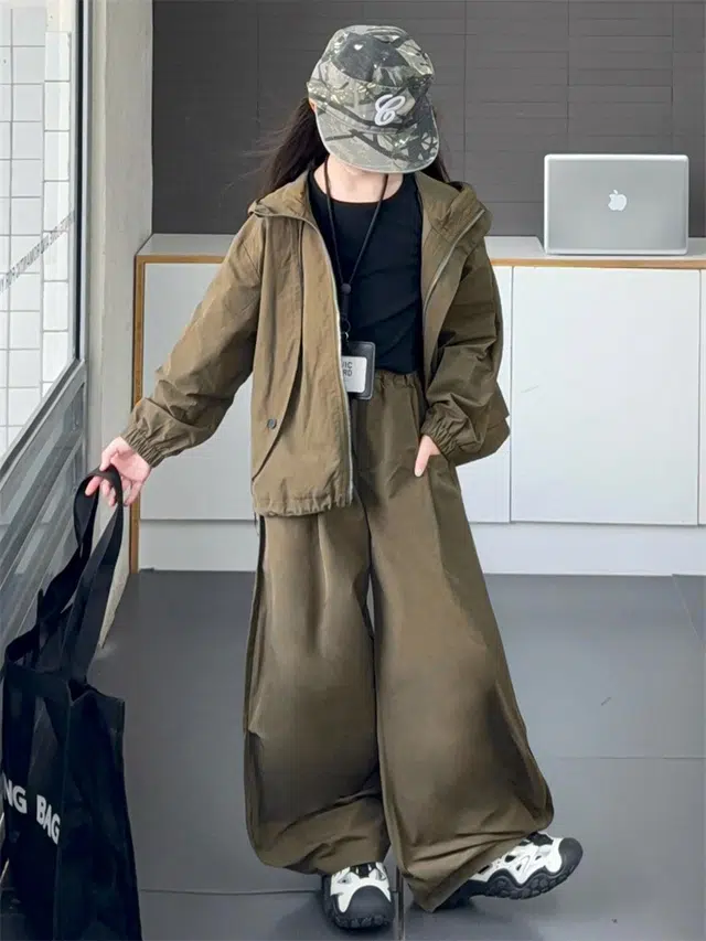 俞兆林休闲运动套装 女童秋季中大童时尚洋气韩系潮冲锋衣外套裤