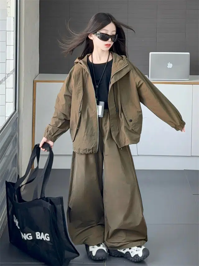 俞兆林休闲运动套装 女童秋季中大童时尚洋气韩系潮冲锋衣外套裤