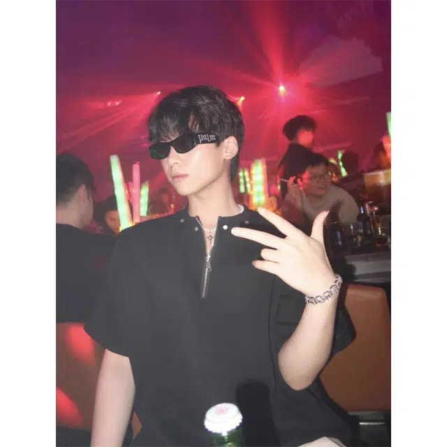 Hypeyourself T
