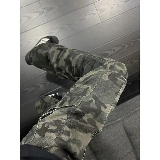 洞洞拐 美式高街迷彩街头潮牌痞帅巴黎风宽松阔腿微喇叭裤牛仔裤 男女同款