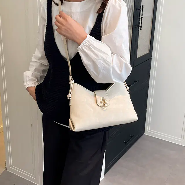 ORANGE BEAN PU Tote