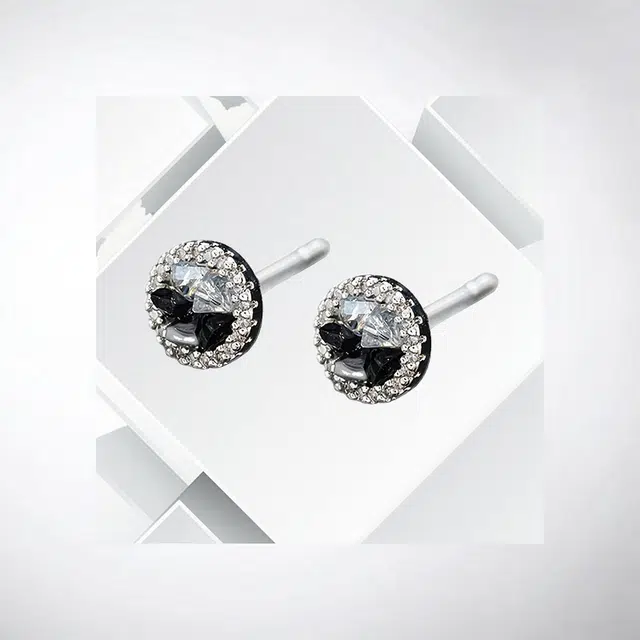 清脆小溪 超闪 流行个性独特设计感 痞帅潮酷时尚气质百搭简约高级感 锆石 耳钉 男款