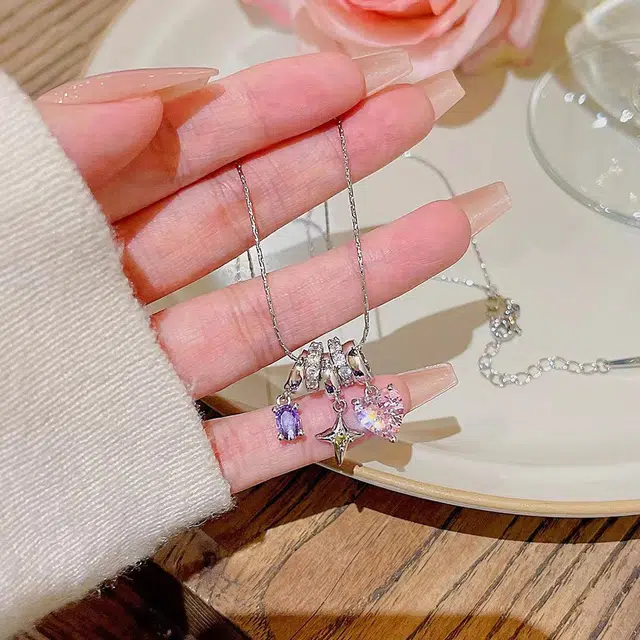 清脆小溪 多巴胺星芒爱心小众设计甜酷风吸精轻奢设计高级感精致甜美氛围感百搭 合金 挂件 女款