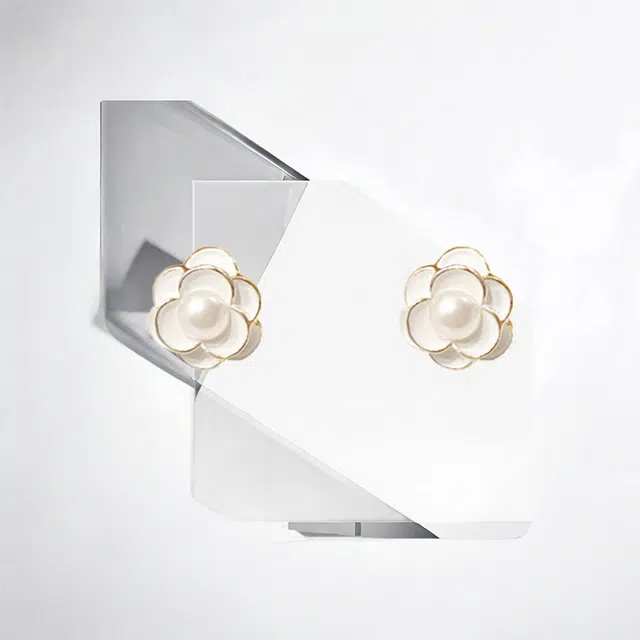 清脆小溪 山茶花温柔甜美高级气质复古法式风 小众设计超仙耳饰 森系小清新 日常百搭 合金 耳钉 女款