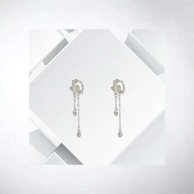 清脆小溪 精致藤蔓花环小众设计气质流苏超仙高级感温柔甜美可爱小清新百搭 合金 耳环 女款